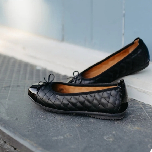 Josef Seibel Pippa 76 Black Quilted Ballet Flats - Picture 1 of 11